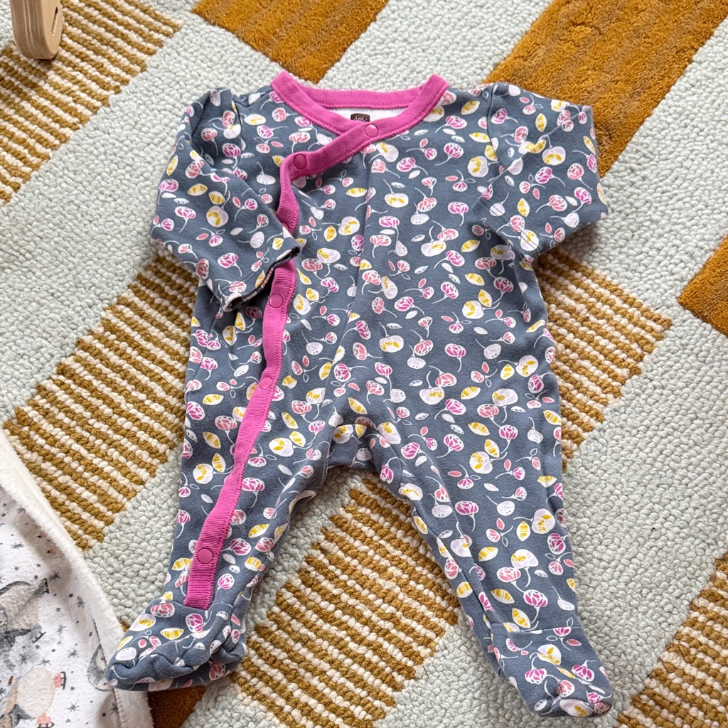 Tea Collection Kimono Style Floral Sleeper Size 0-3m